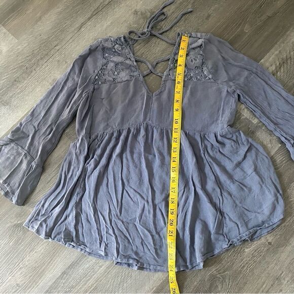 American Eagle Bell Sleeve Top Periwinkle Blue Lace Viscose Small - Picture 8 of 9